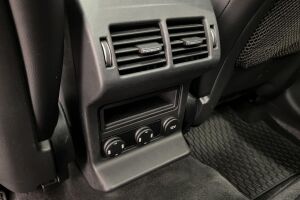 Jaguar F-PACE esikatselu 32