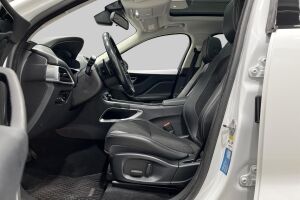 Jaguar F-PACE esikatselu 9