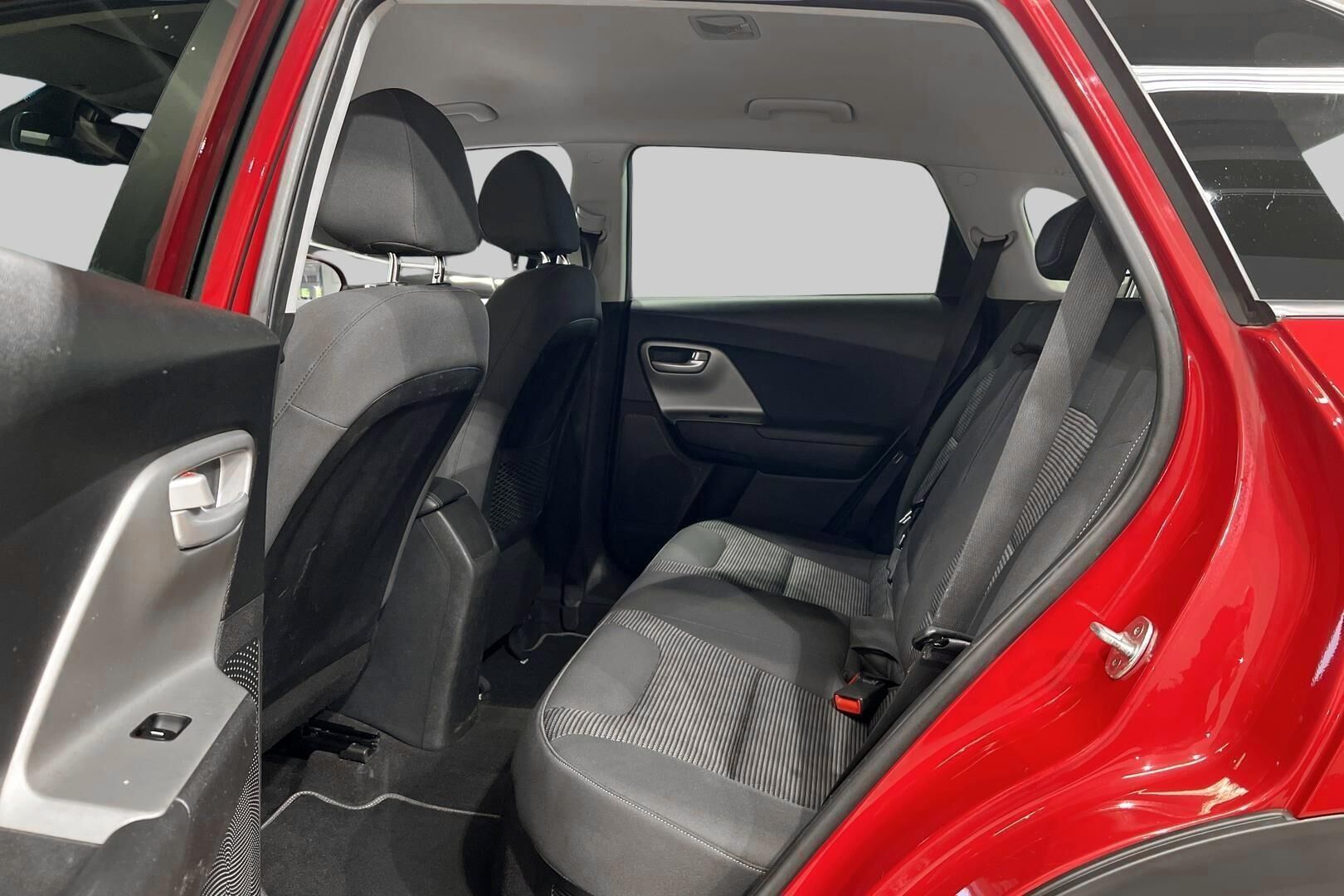 Kia Niro iso kuva 10