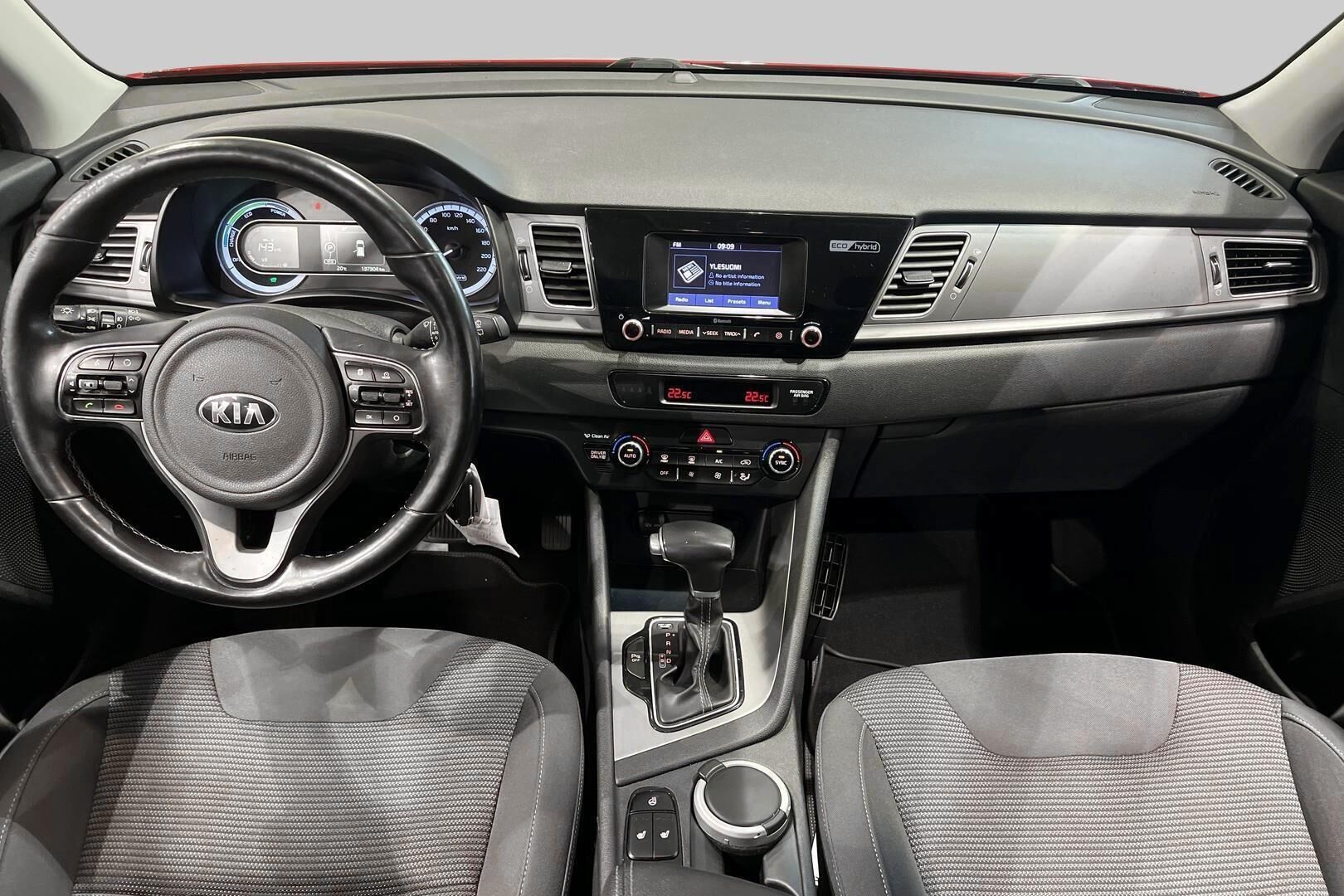 Kia Niro iso kuva 11