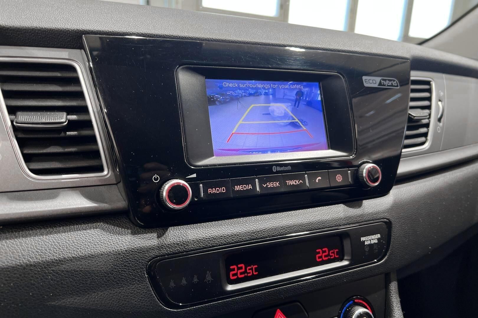 Kia Niro iso kuva 16