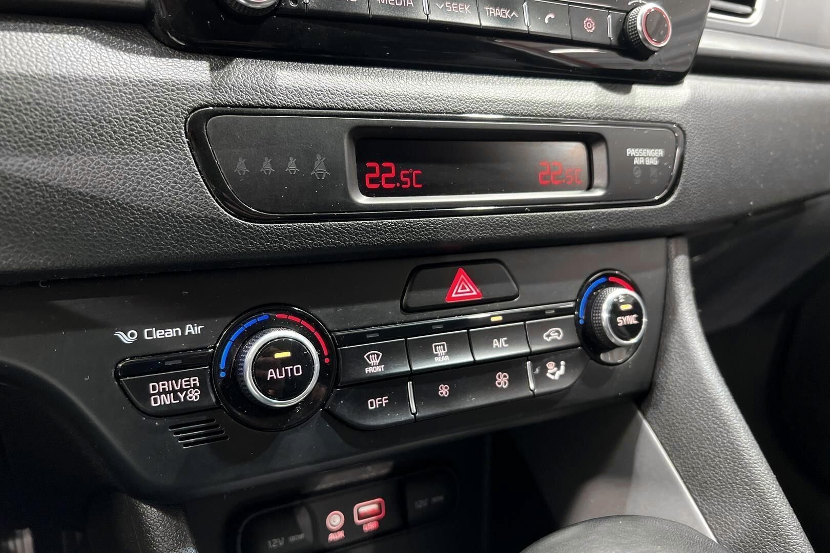 Kia Niro iso kuva 17