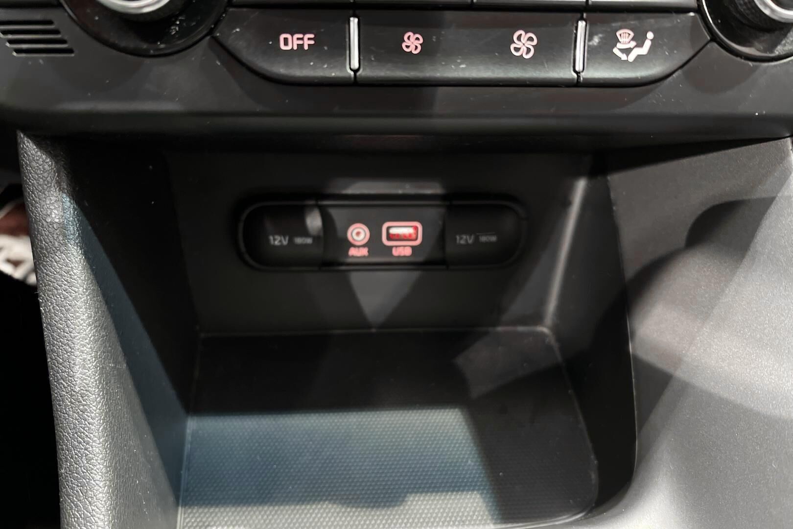 Kia Niro iso kuva 18