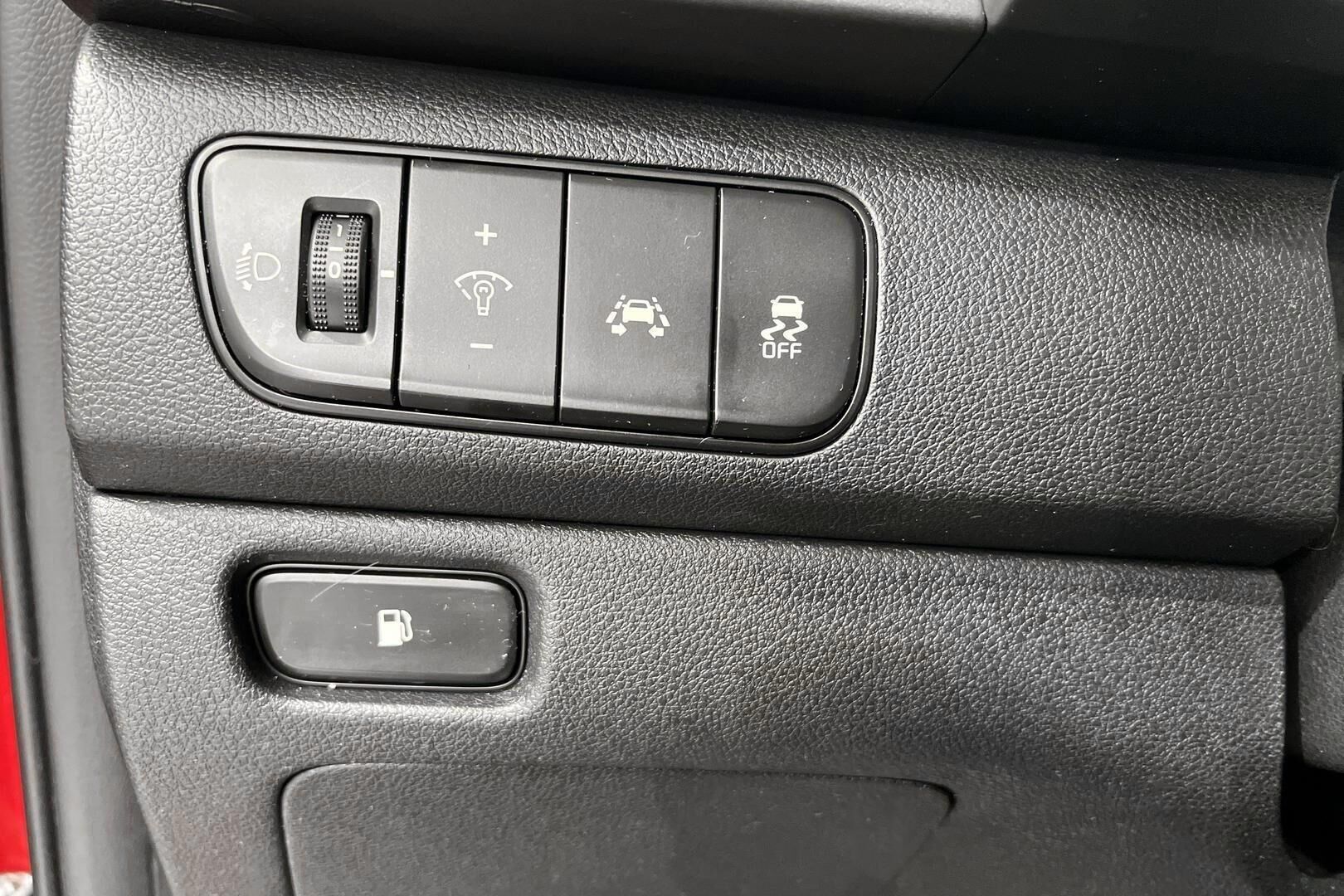 Kia Niro iso kuva 23