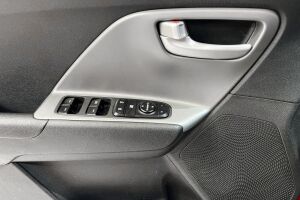 Kia Niro esikatselu 24