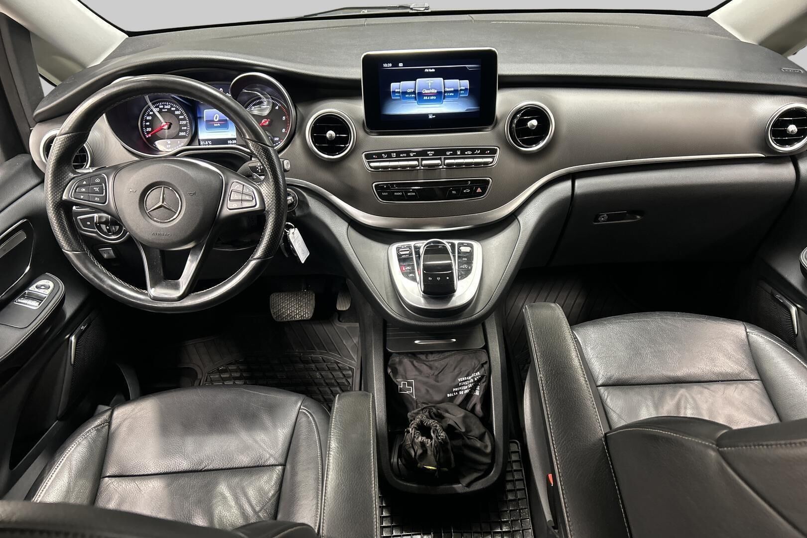 Mercedes-Benz V iso kuva 9