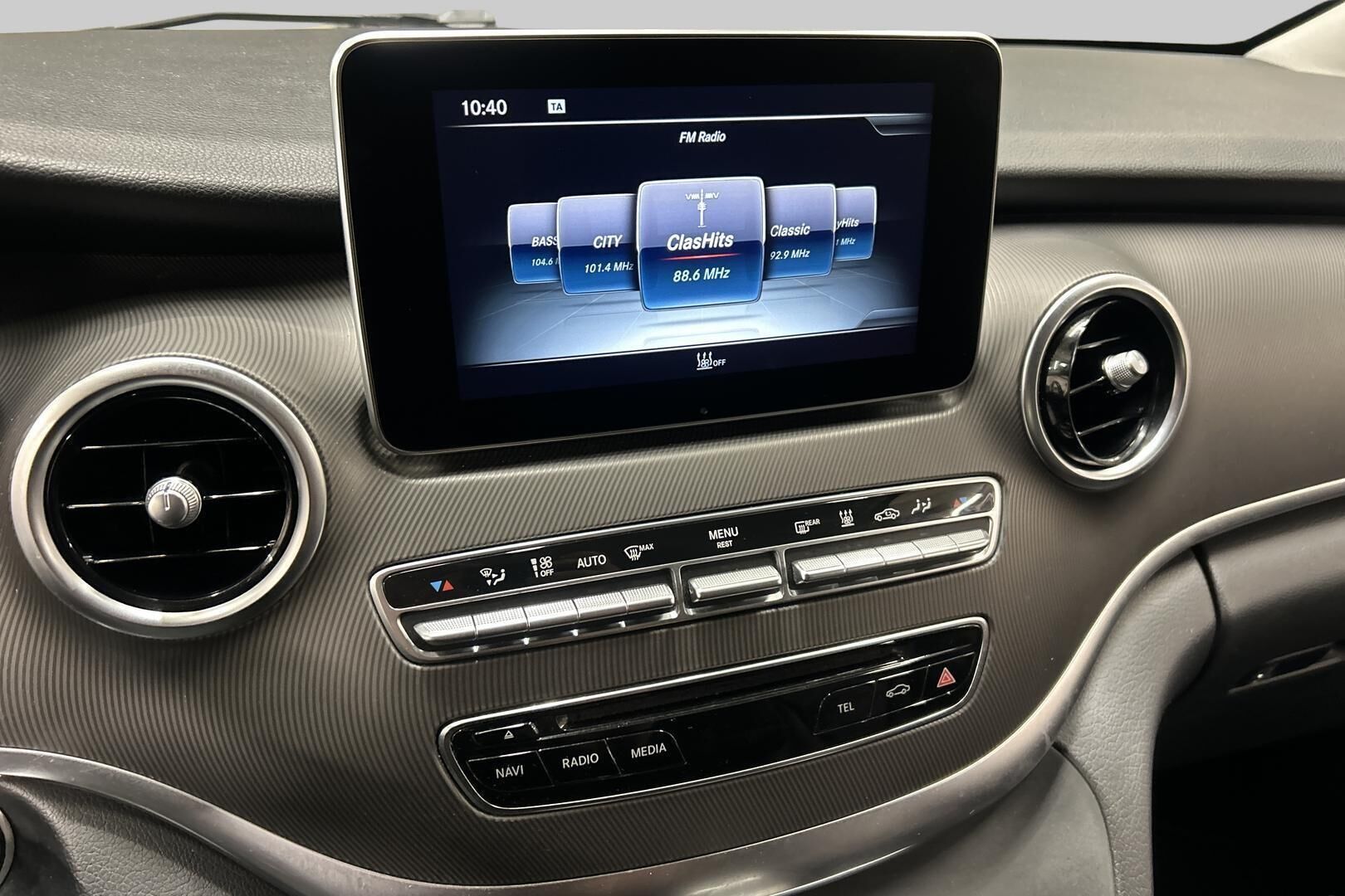 Mercedes-Benz V iso kuva 13