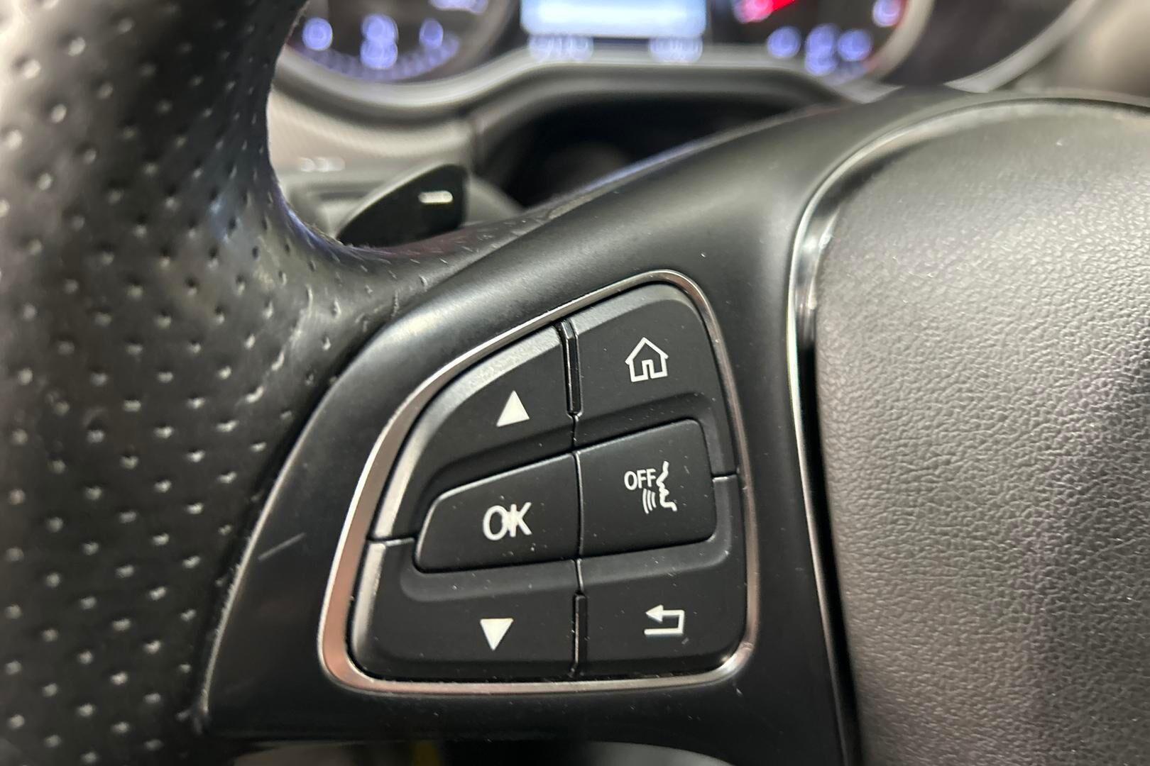 Mercedes-Benz V iso kuva 16