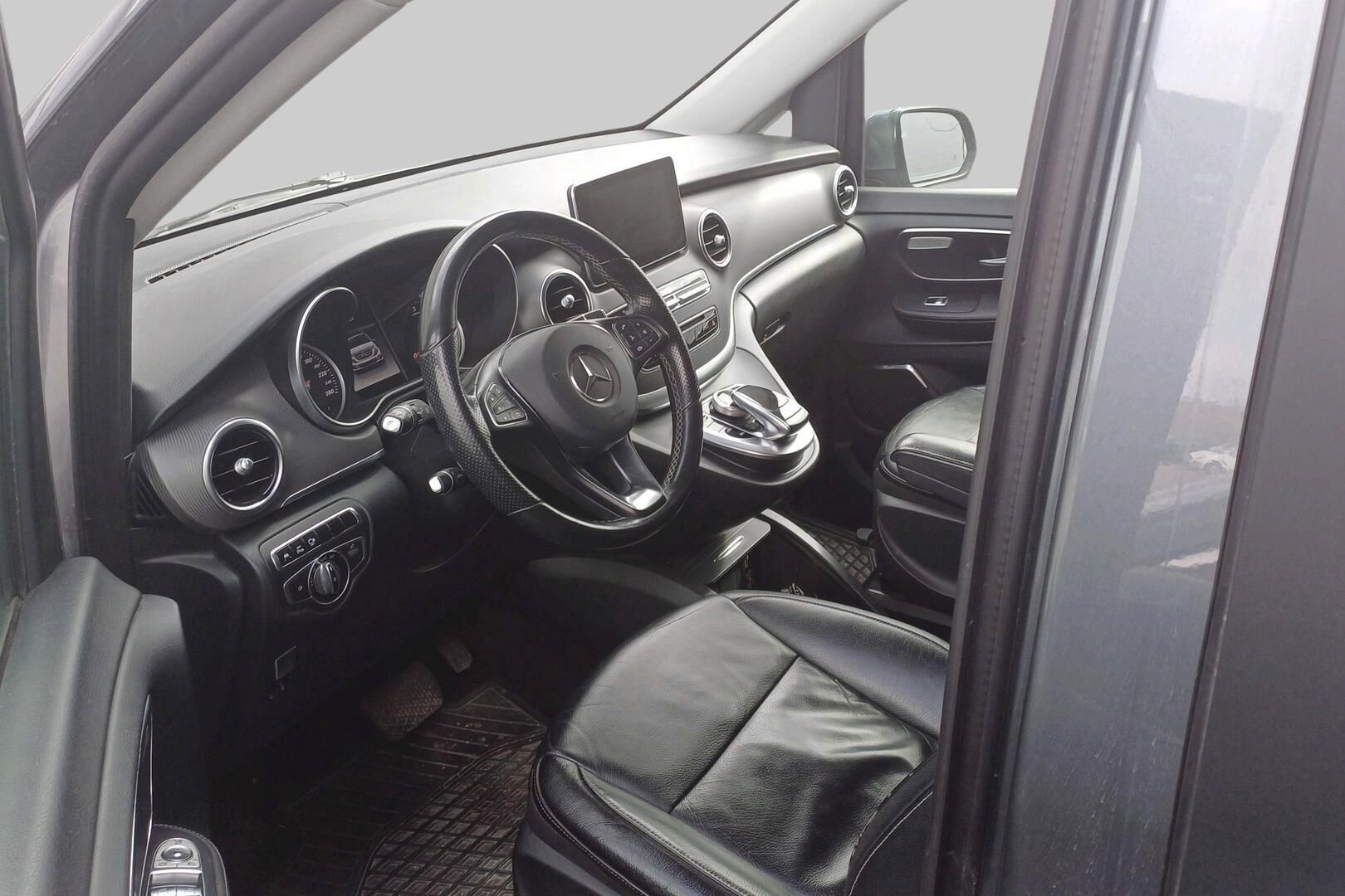 Mercedes-Benz V iso kuva 2