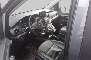 Mercedes-Benz V esikatselu 2