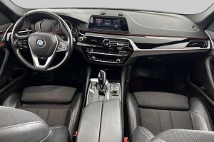 BMW 5-SARJA esikatselu 11