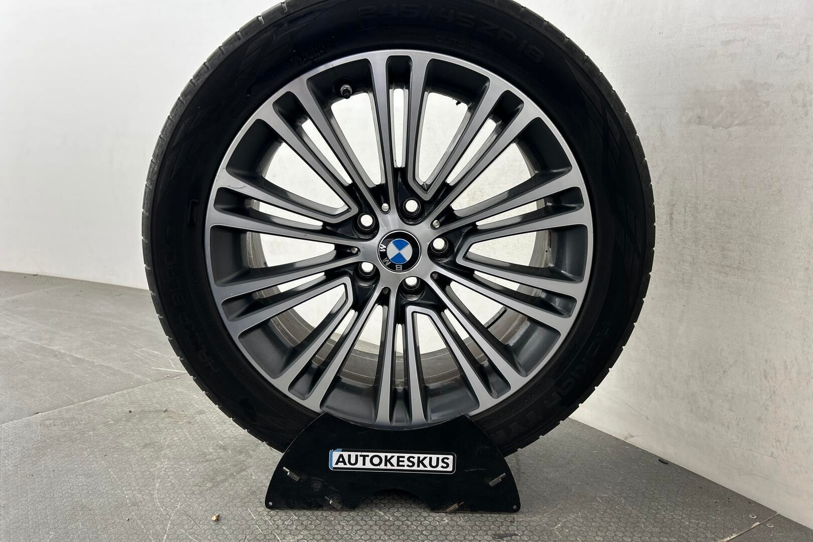 BMW 5-SARJA iso kuva 13