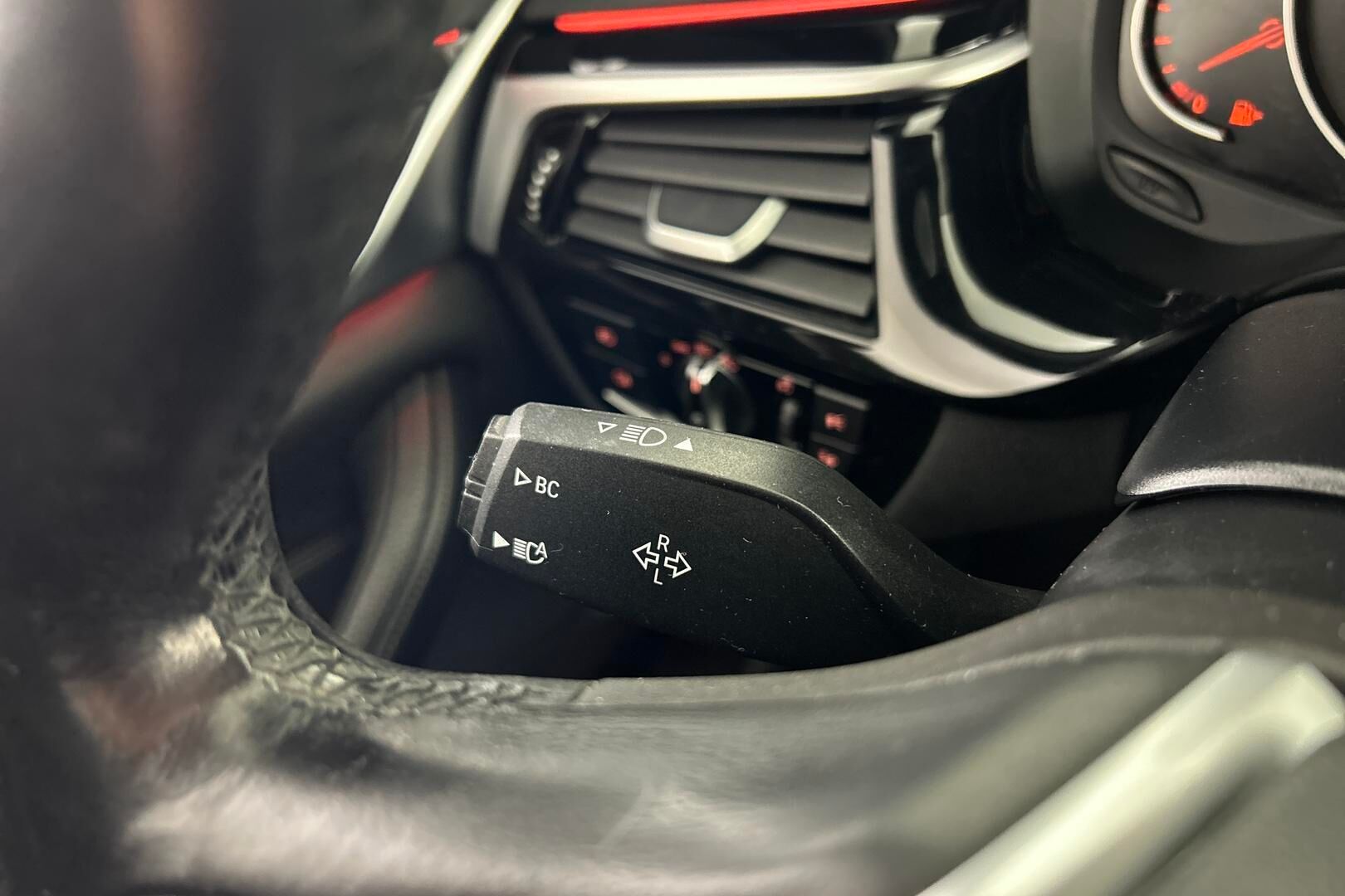 BMW 5-SARJA iso kuva 18