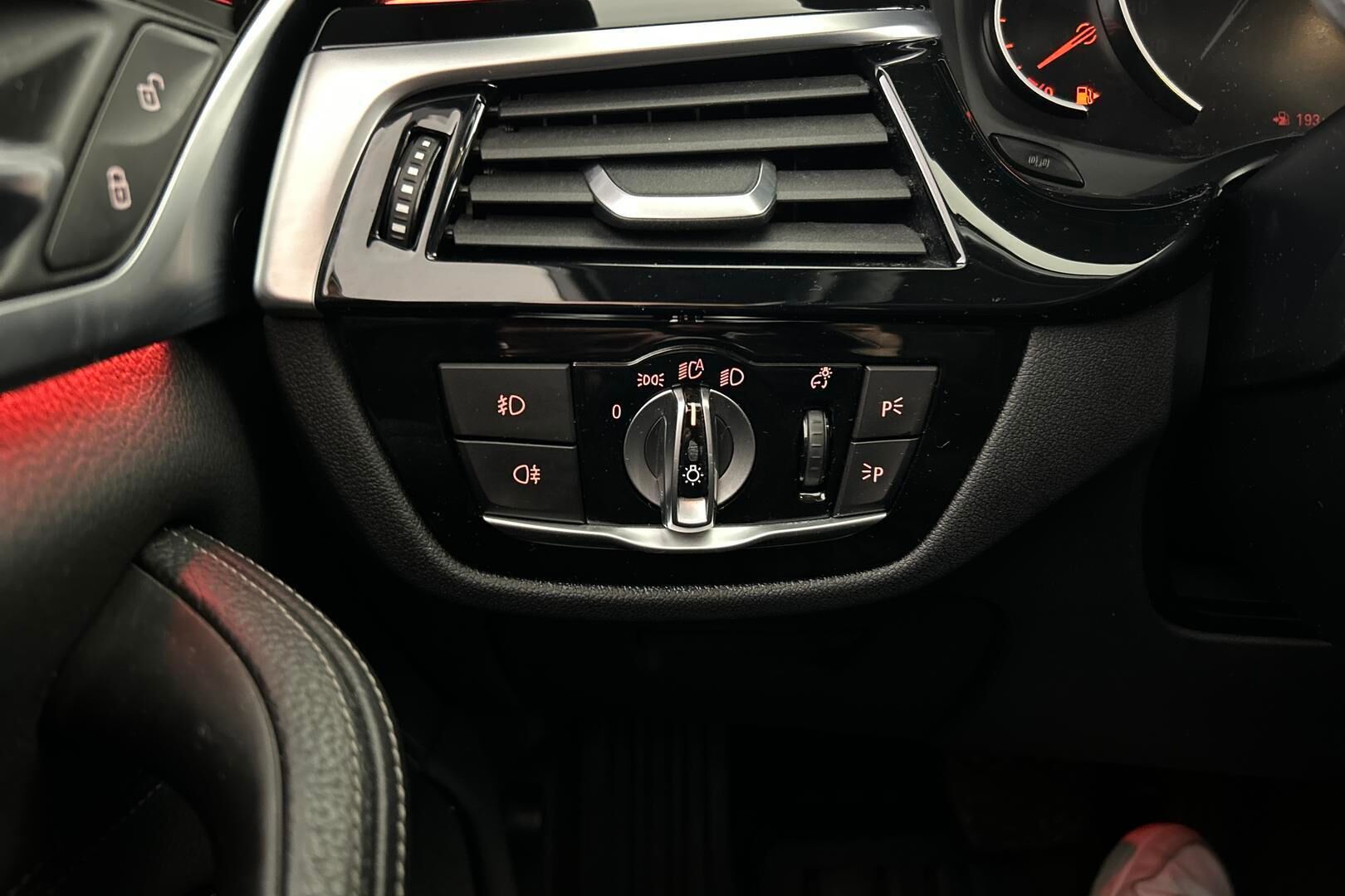 BMW 5-SARJA iso kuva 19