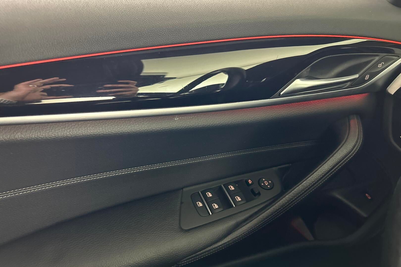 BMW 5-SARJA iso kuva 20