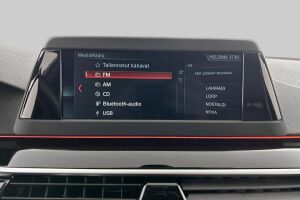 BMW 5-SARJA esikatselu 23