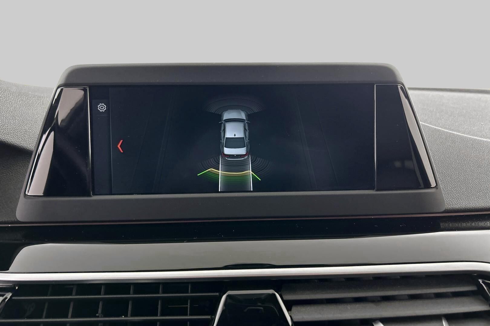 BMW 5-SARJA iso kuva 25