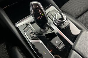 BMW 5-SARJA esikatselu 27