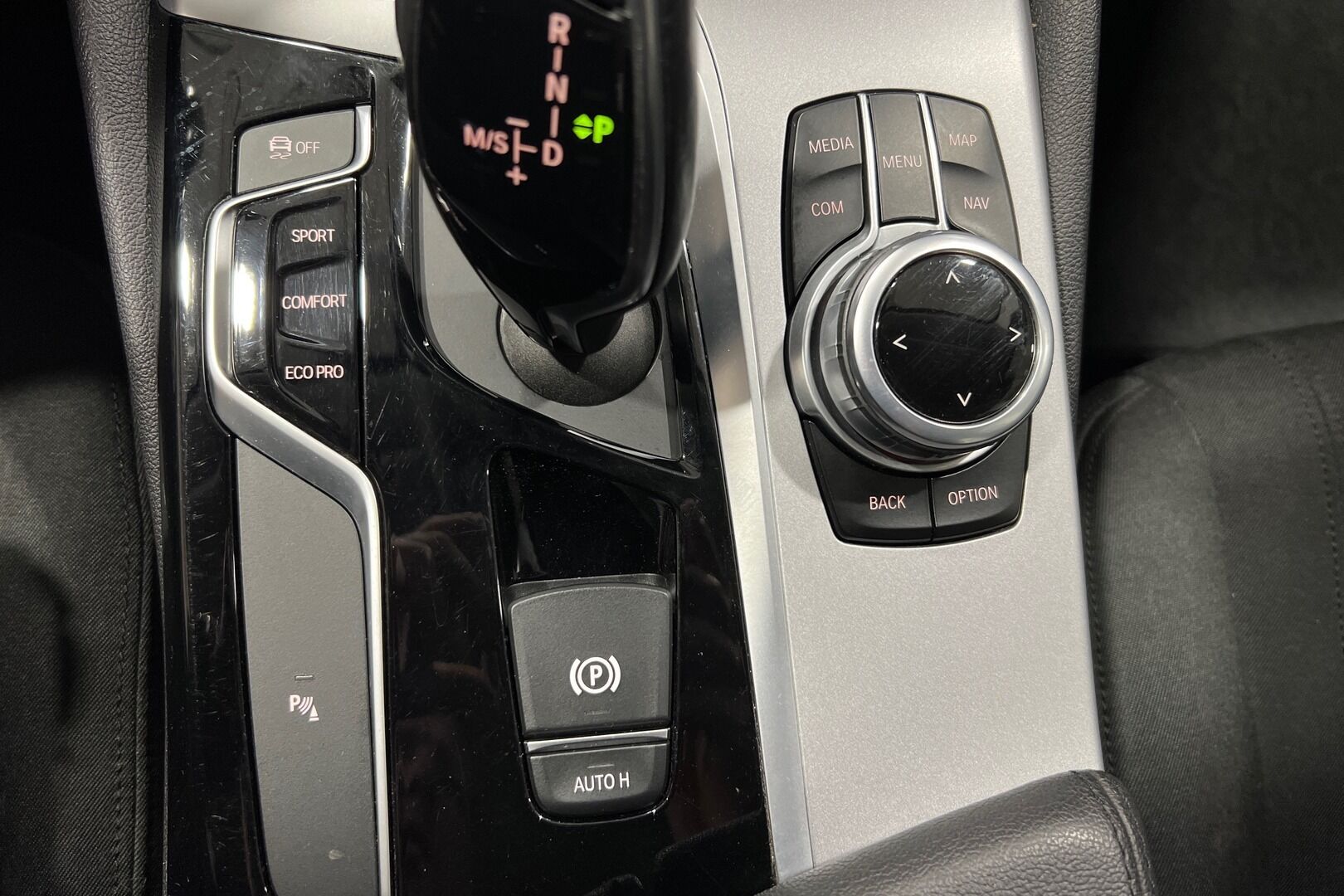 BMW 5-sarja iso kuva 18