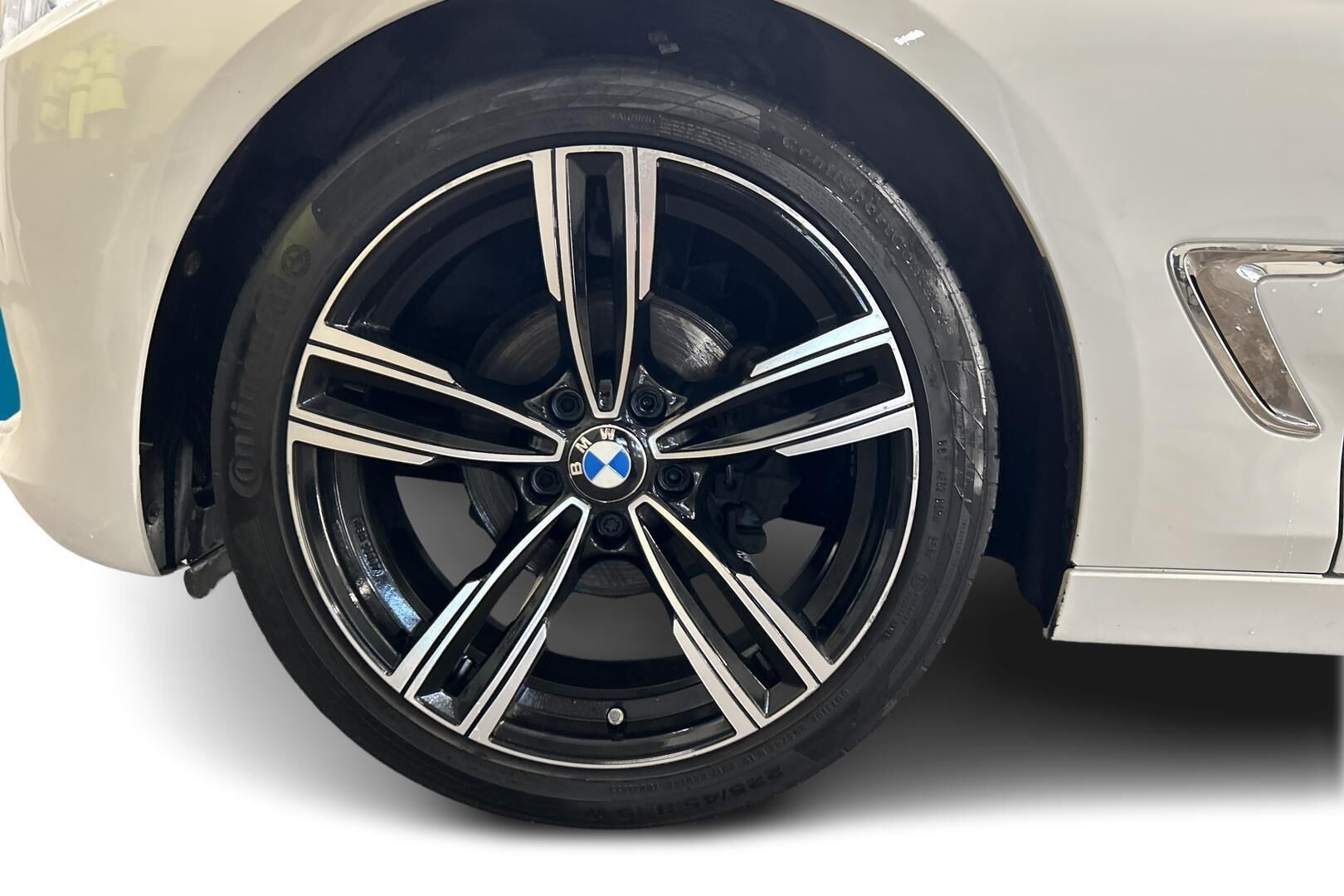 BMW 3-sarja iso kuva 13