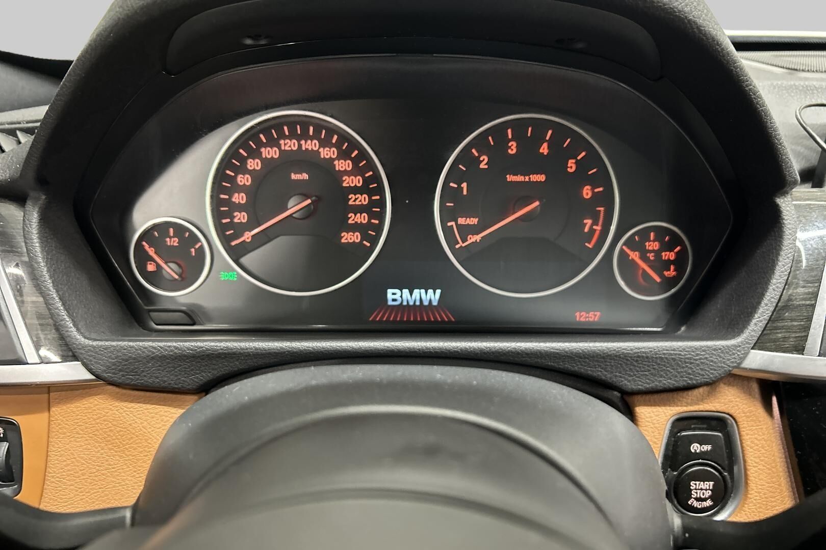 BMW 3-sarja iso kuva 14