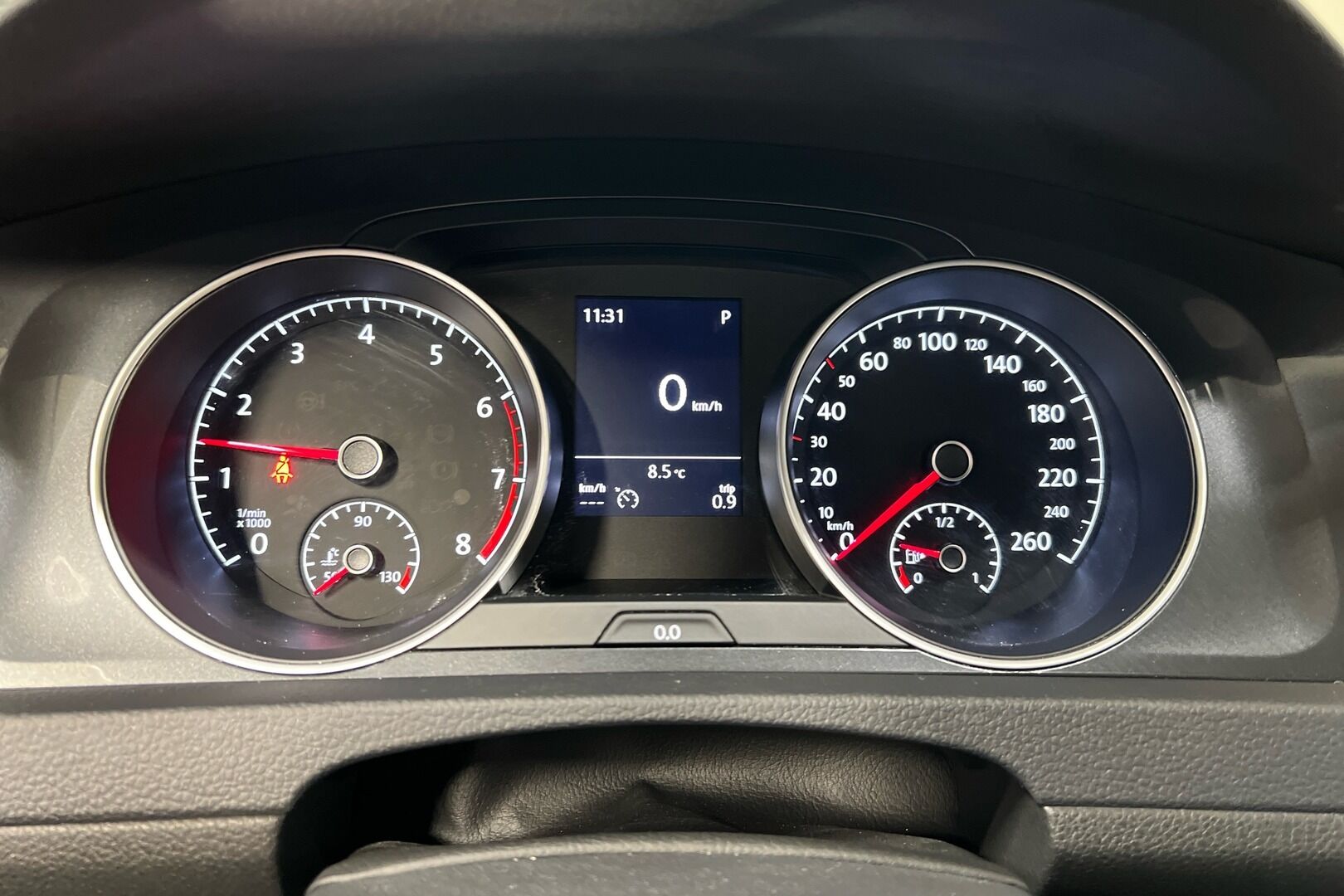 Volkswagen Golf iso kuva 10