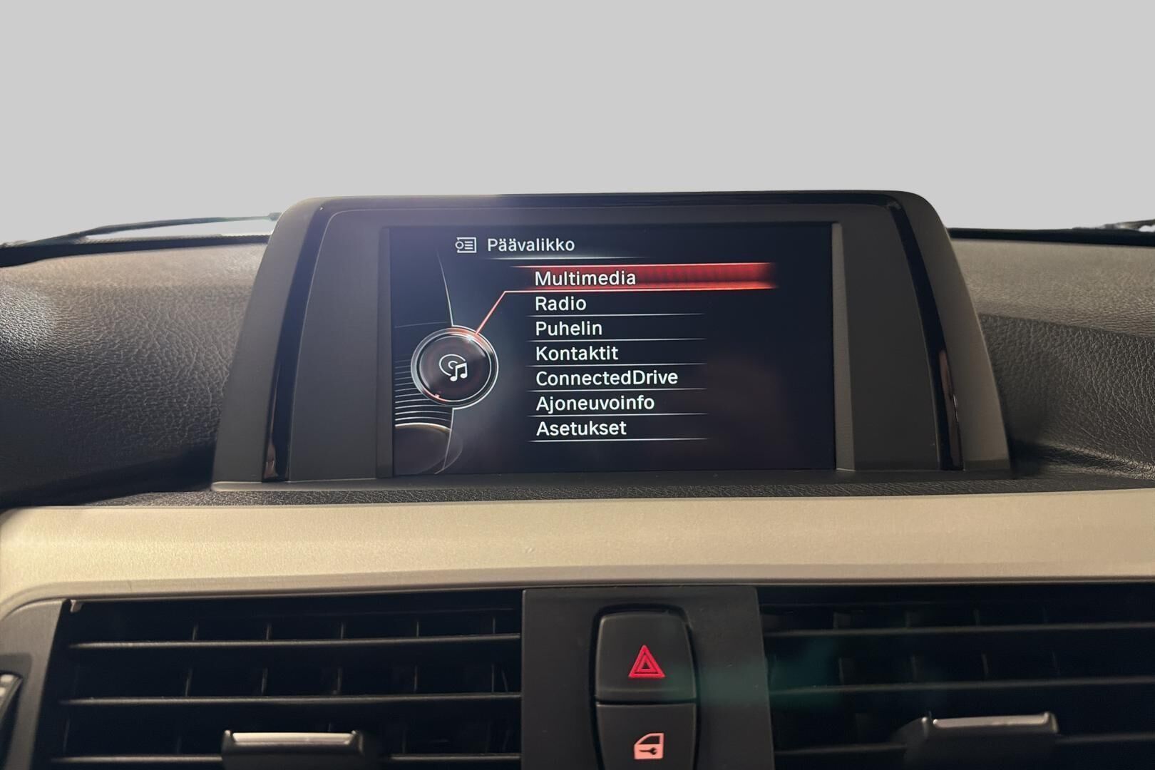 BMW 3-SARJA iso kuva 21