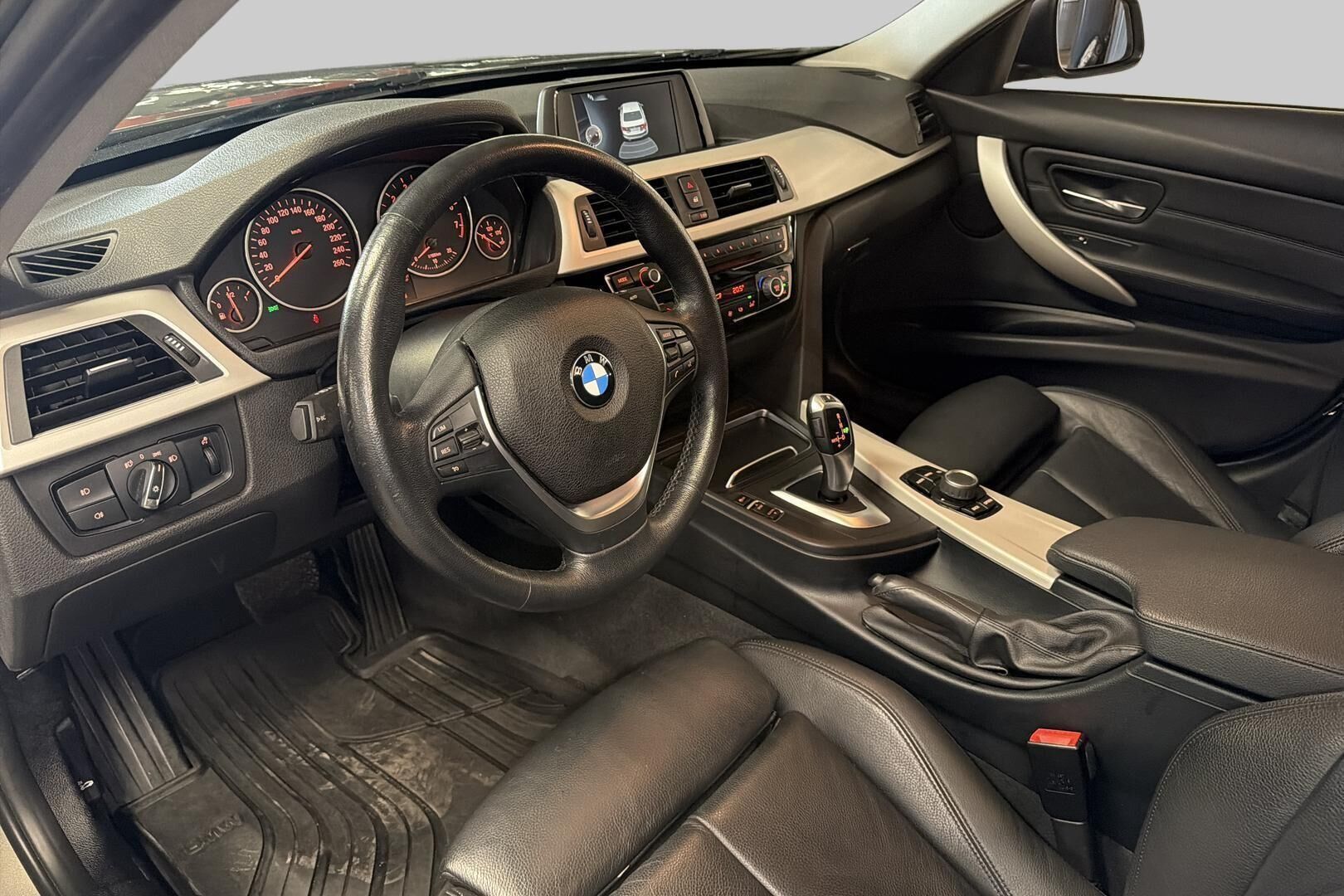 BMW 3-SARJA iso kuva 9