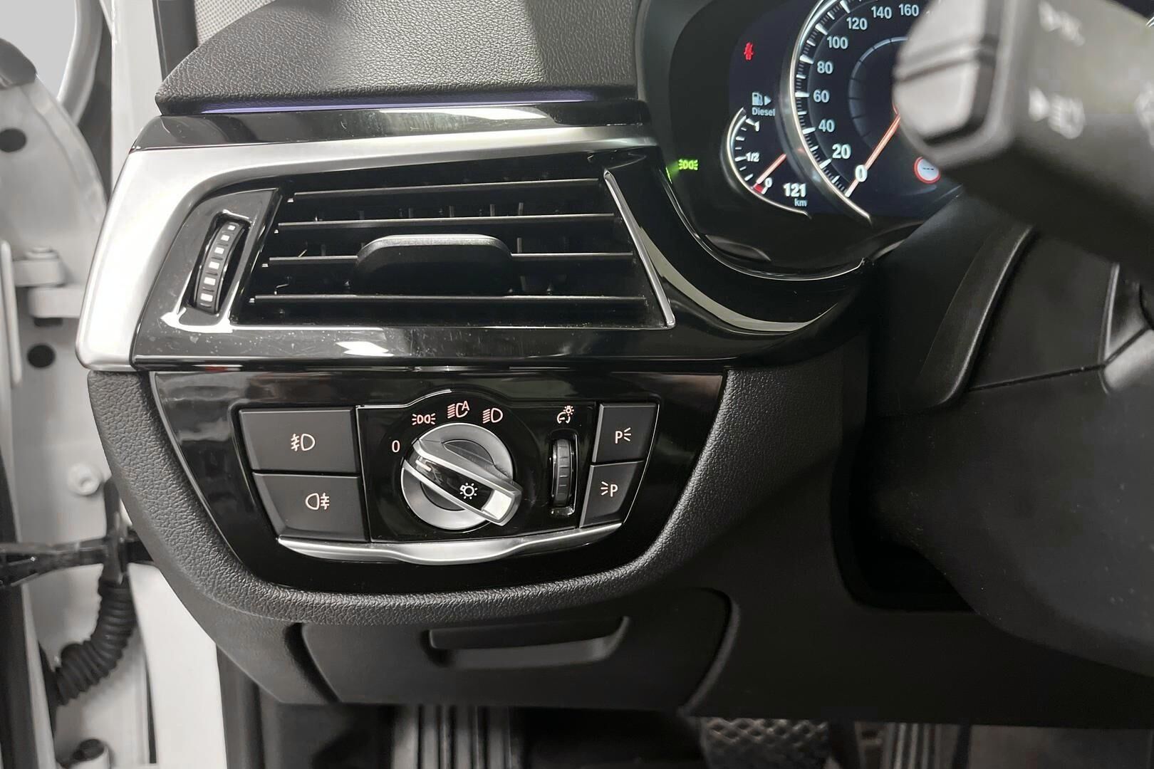 BMW 5-sarja iso kuva 22