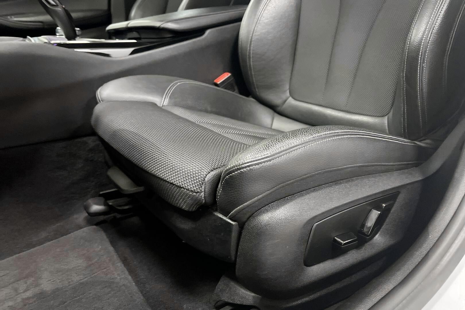 BMW 5-sarja iso kuva 23