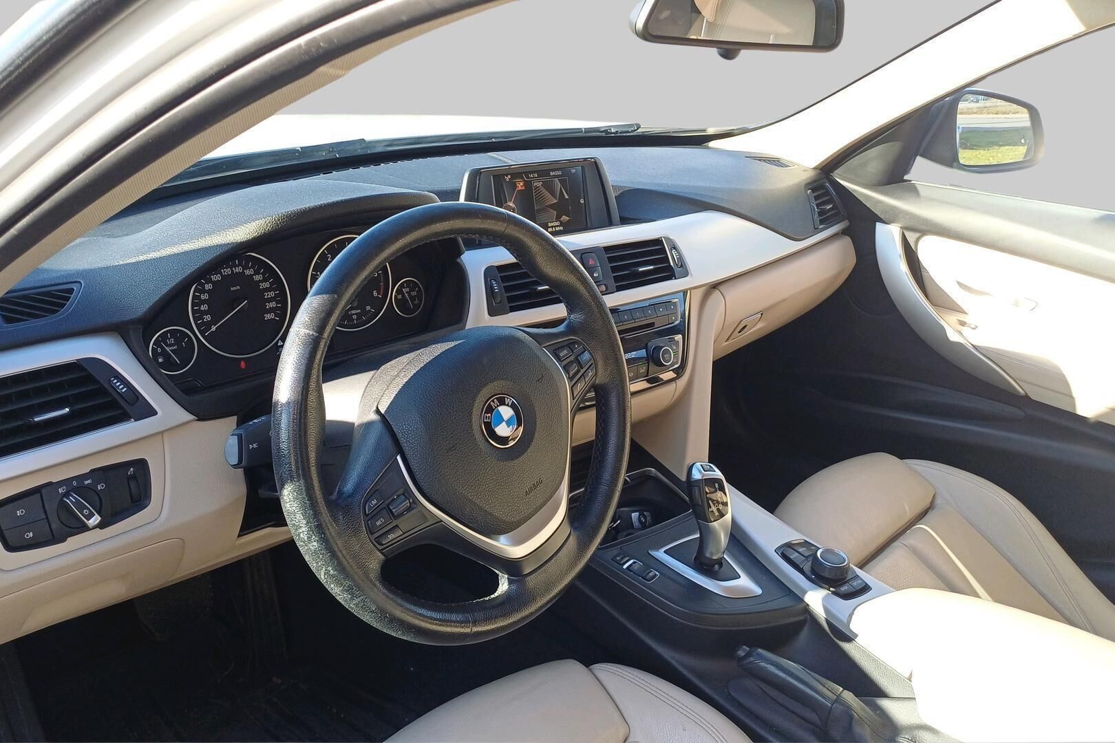 BMW 3-sarja iso kuva 1