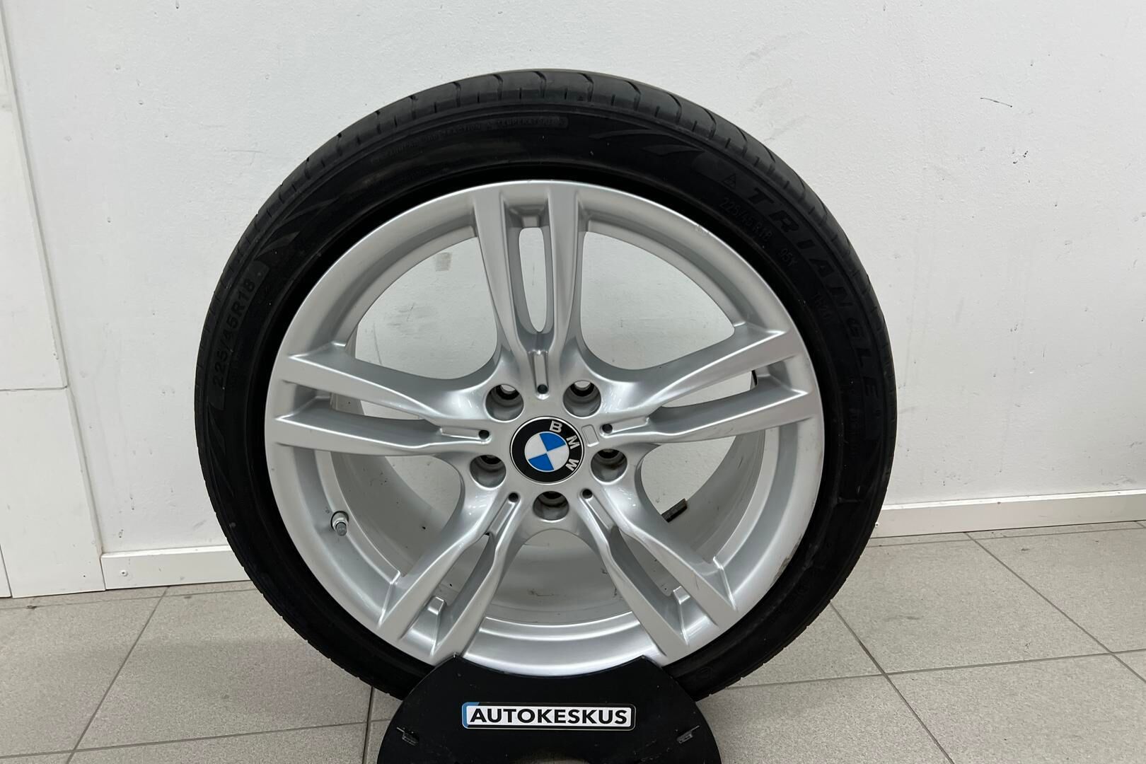 BMW 3-sarja iso kuva 23