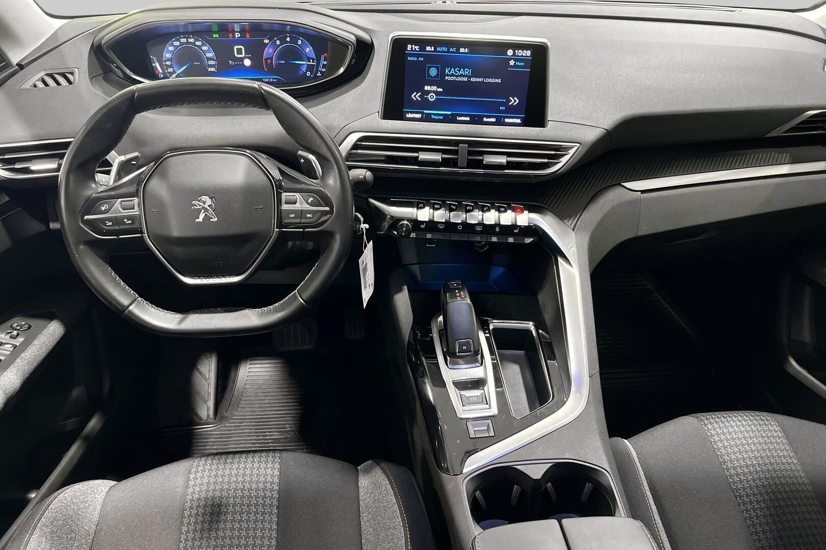 Peugeot 3008 iso kuva 11