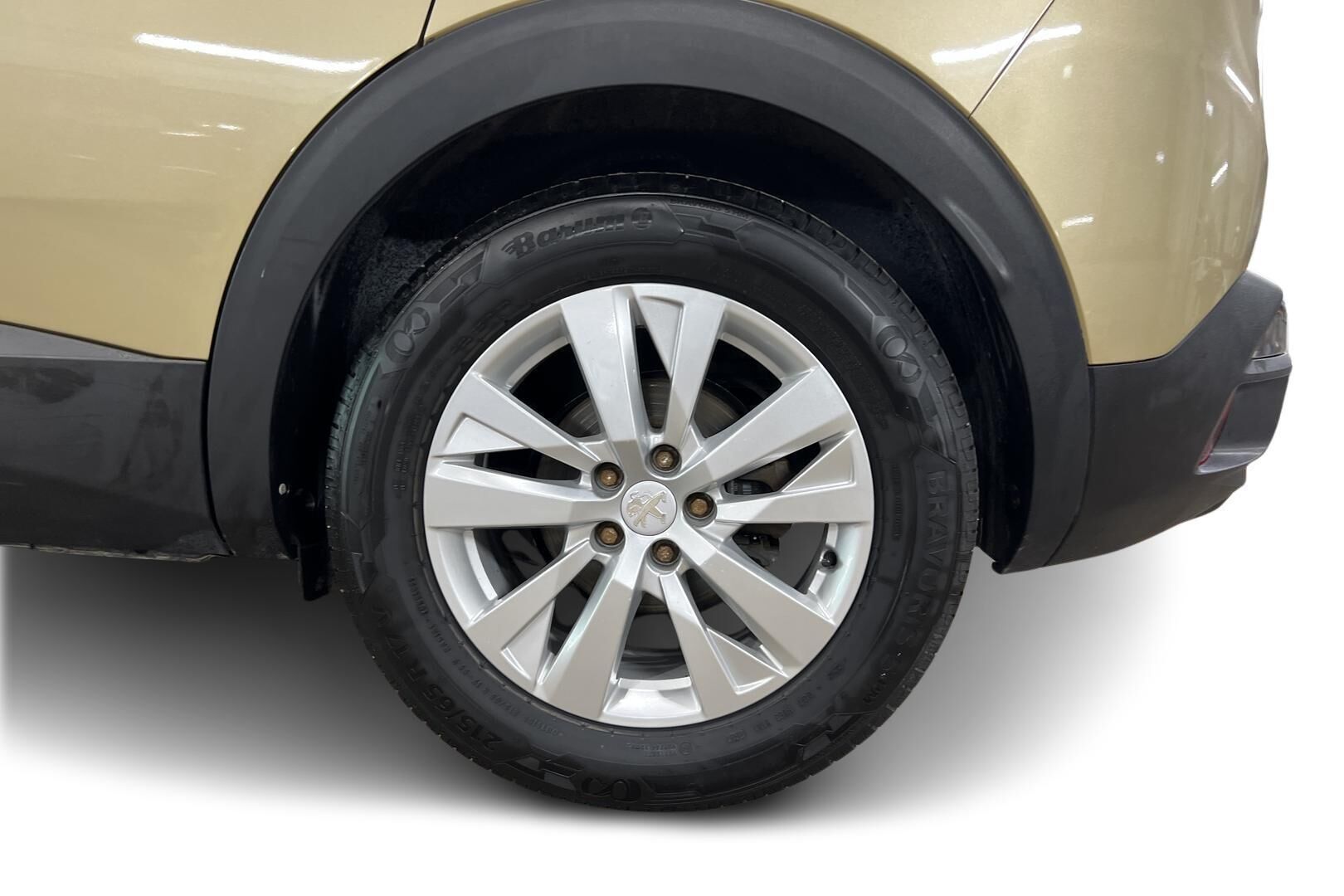 Peugeot 3008 iso kuva 13