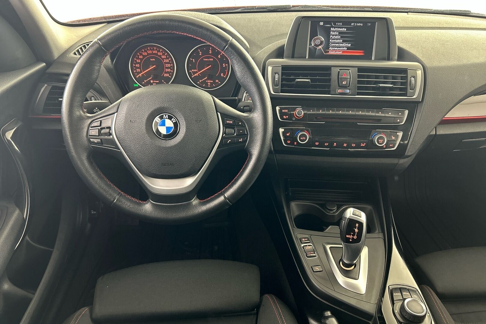 BMW 1-SARJA iso kuva 10