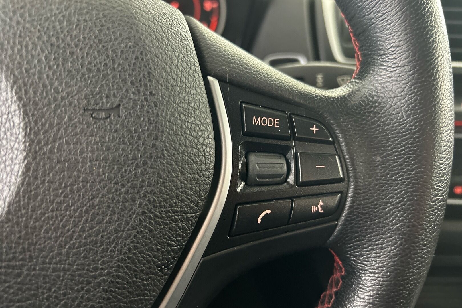 BMW 1-SARJA iso kuva 15
