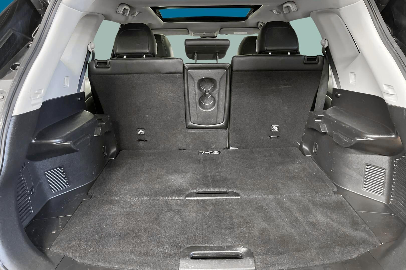 Nissan X-Trail iso kuva 12