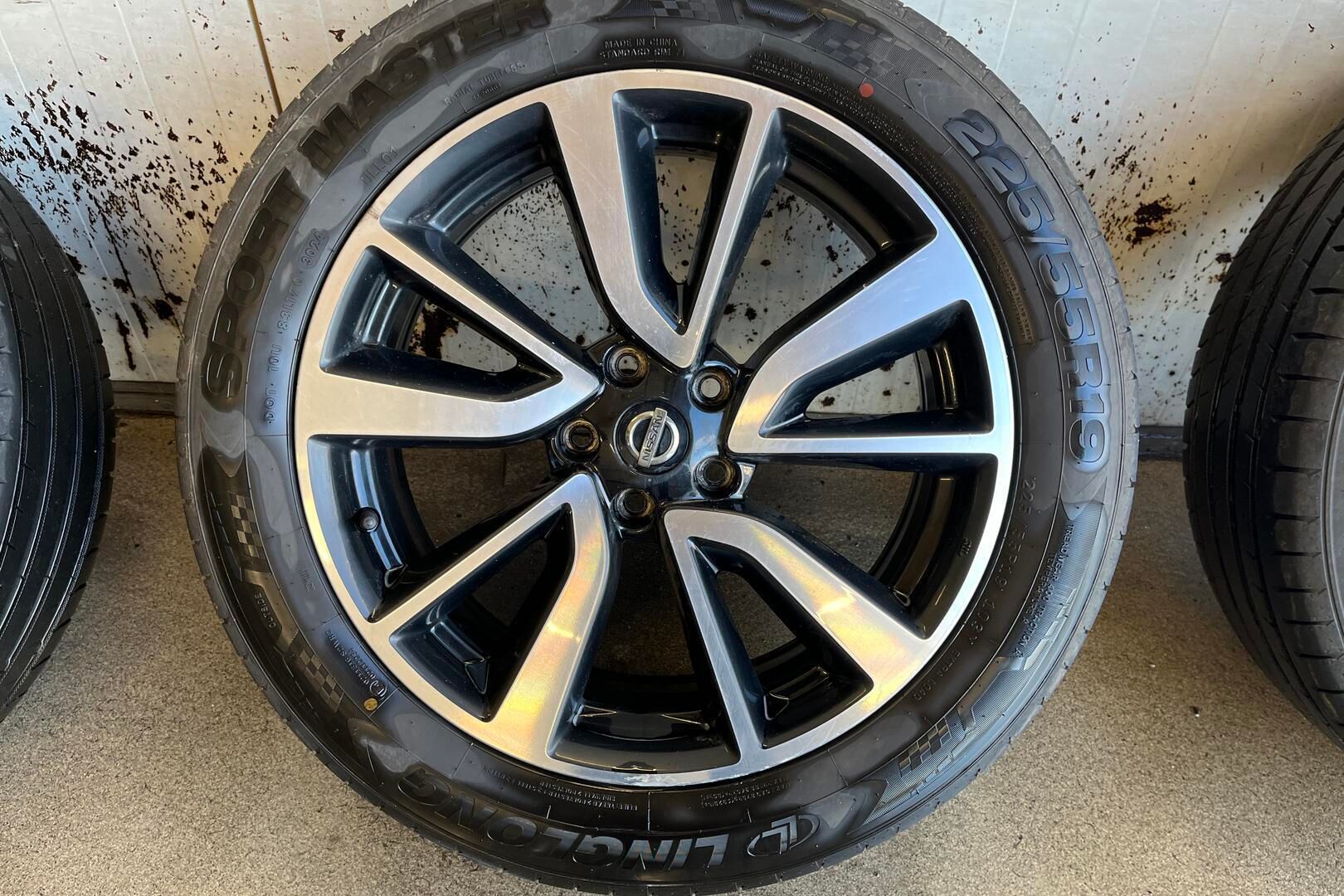 Nissan X-Trail iso kuva 14