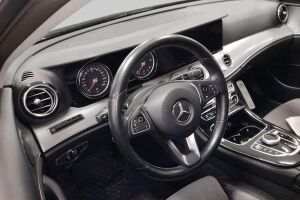 Mercedes-Benz E esikatselu 2