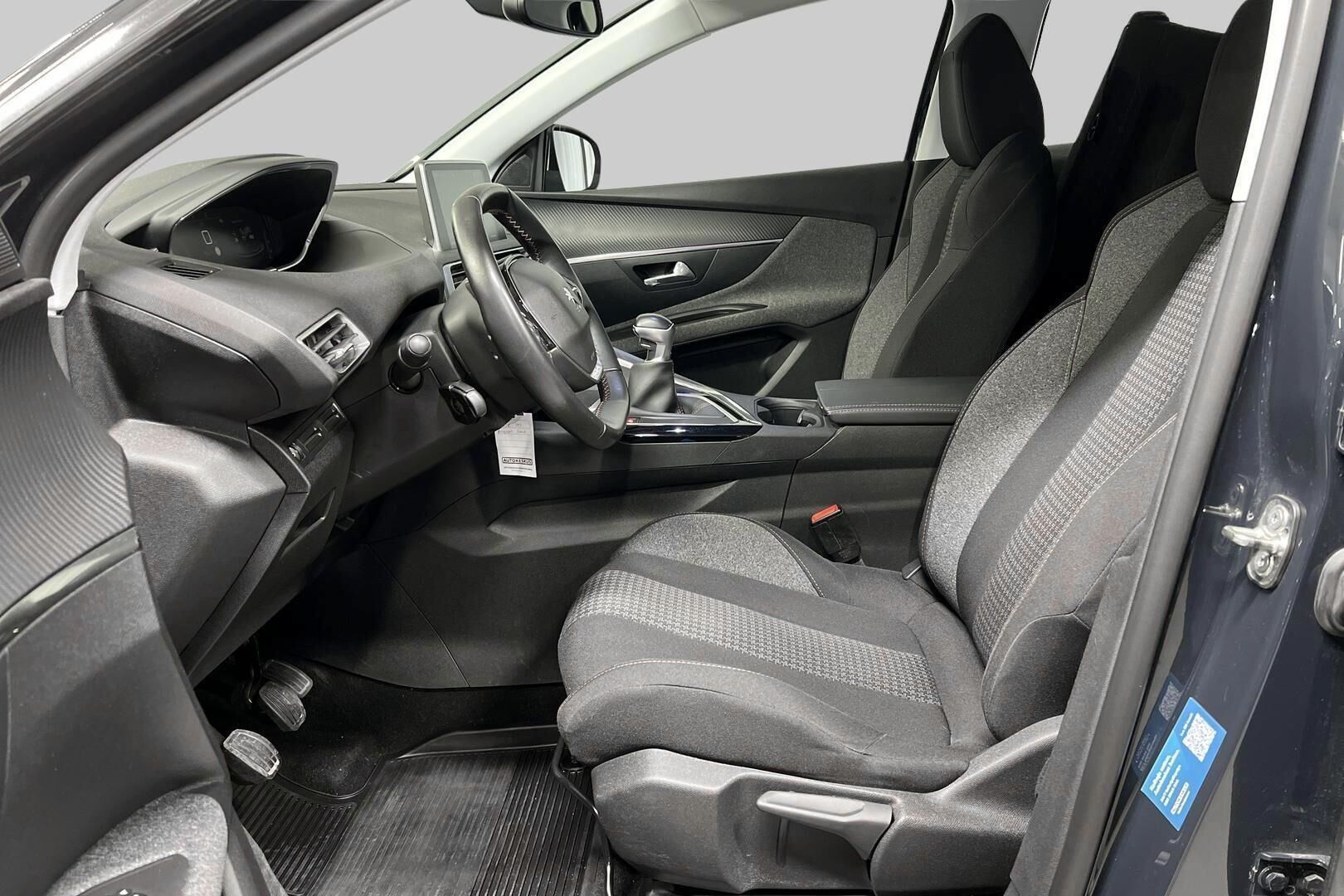 Peugeot 3008 iso kuva 9