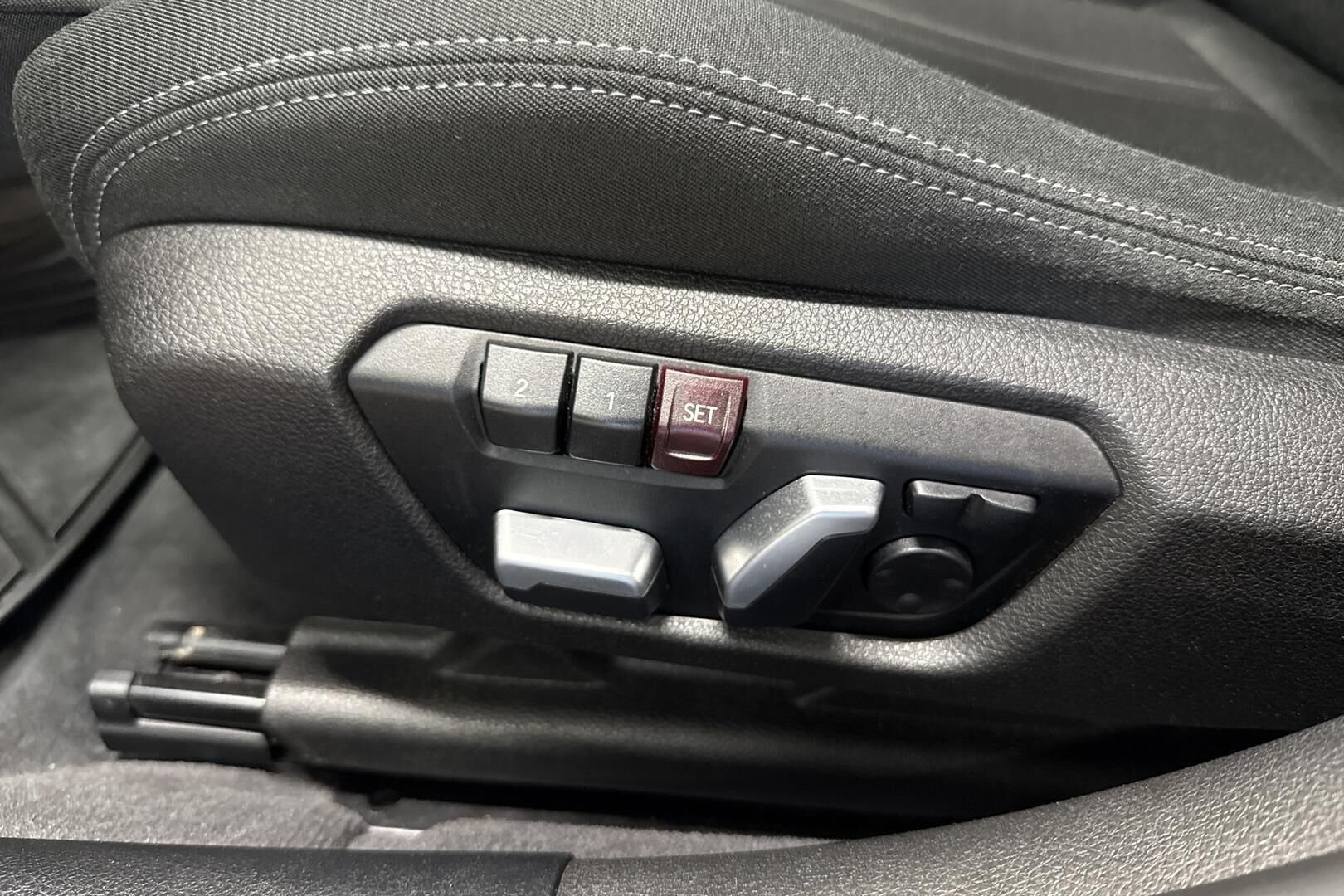 BMW 3-sarja iso kuva 15