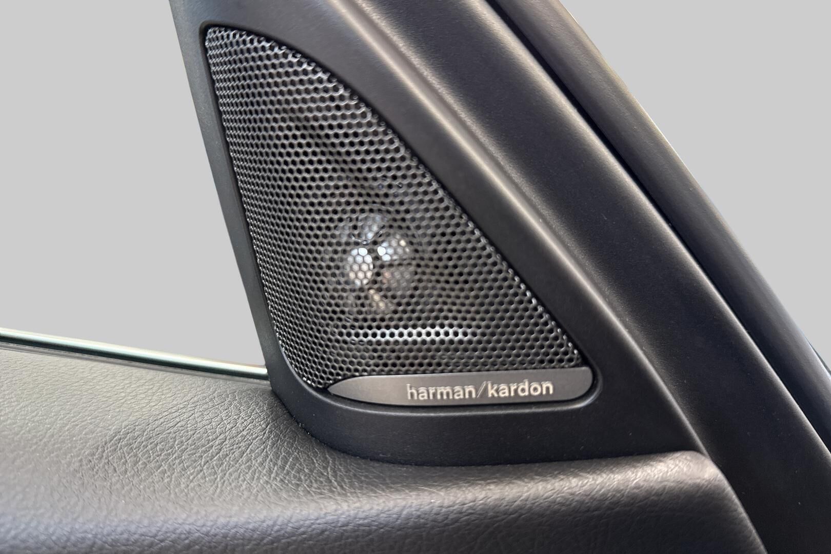 BMW 3-sarja iso kuva 23