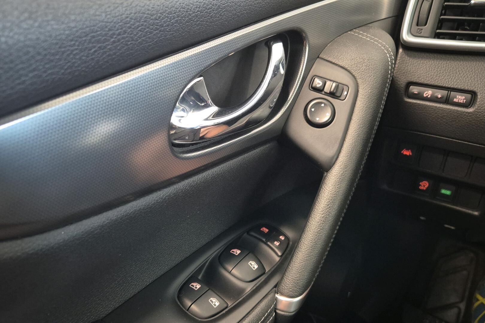 Nissan Qashqai iso kuva 20