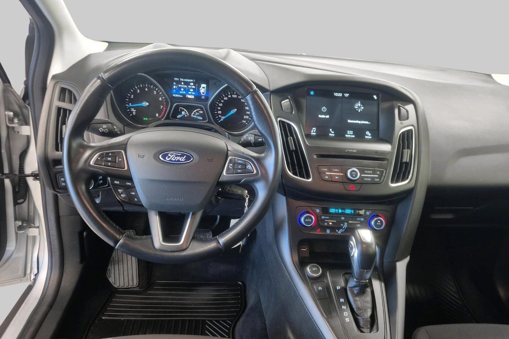 Ford Focus iso kuva 11