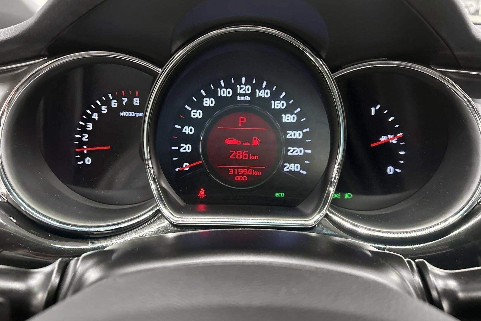Kia cee'd iso kuva 14