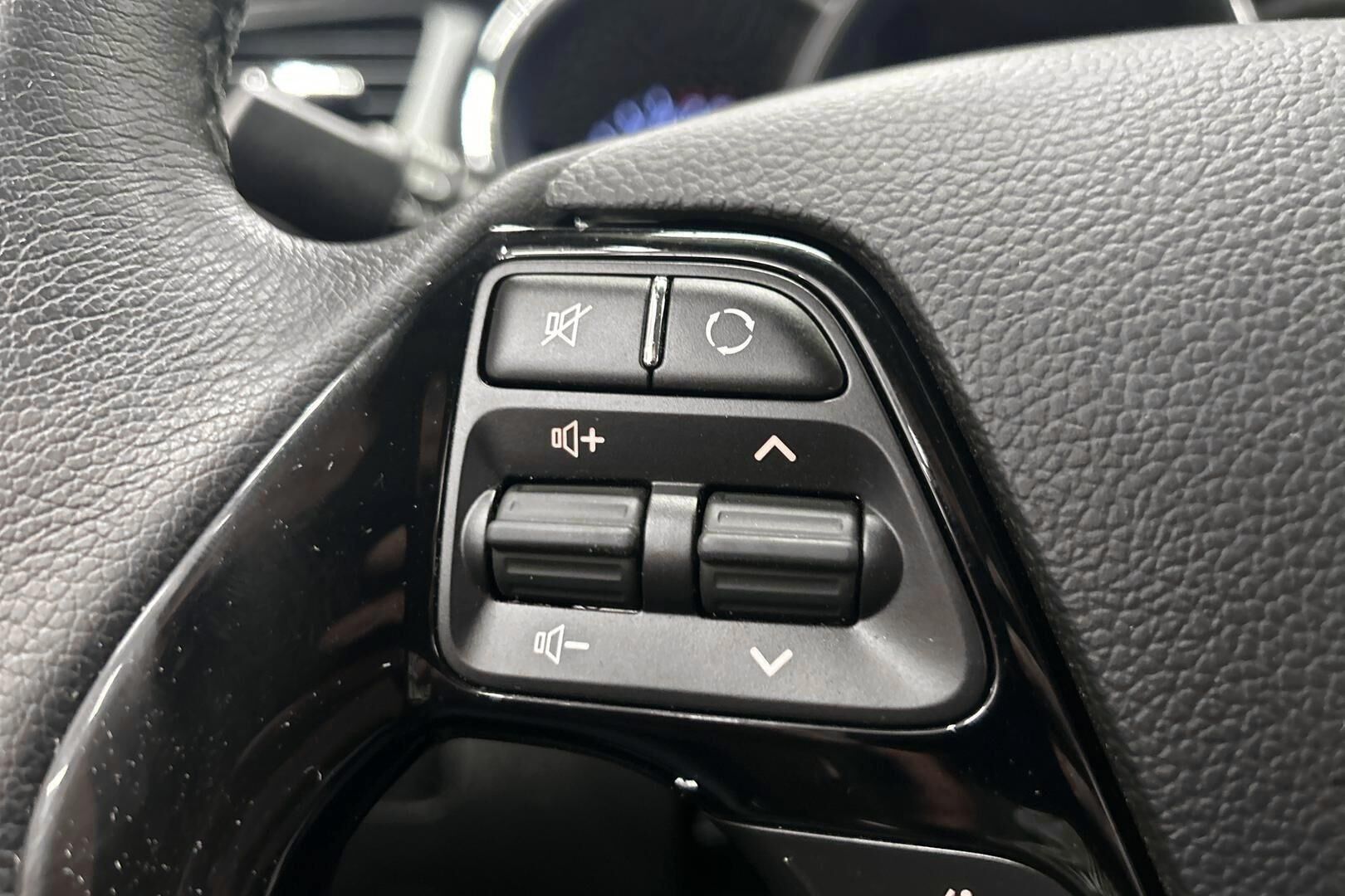 Kia cee'd iso kuva 15