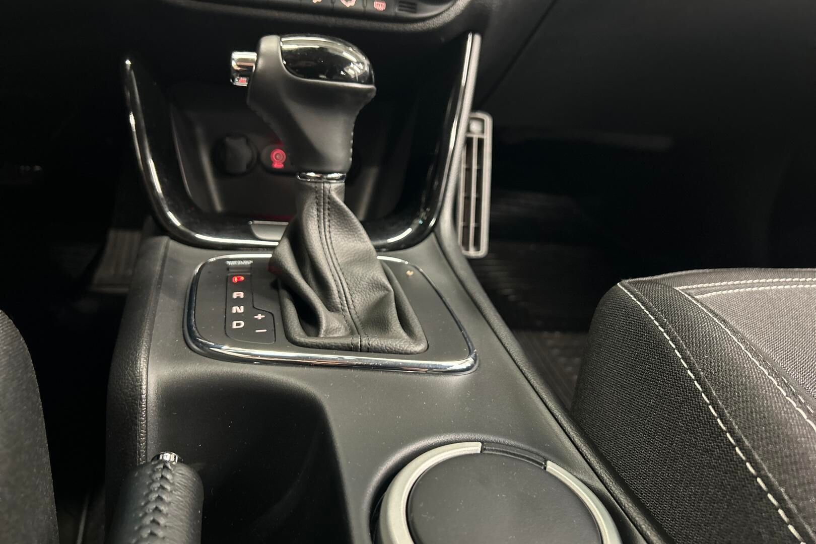 Kia cee'd iso kuva 20