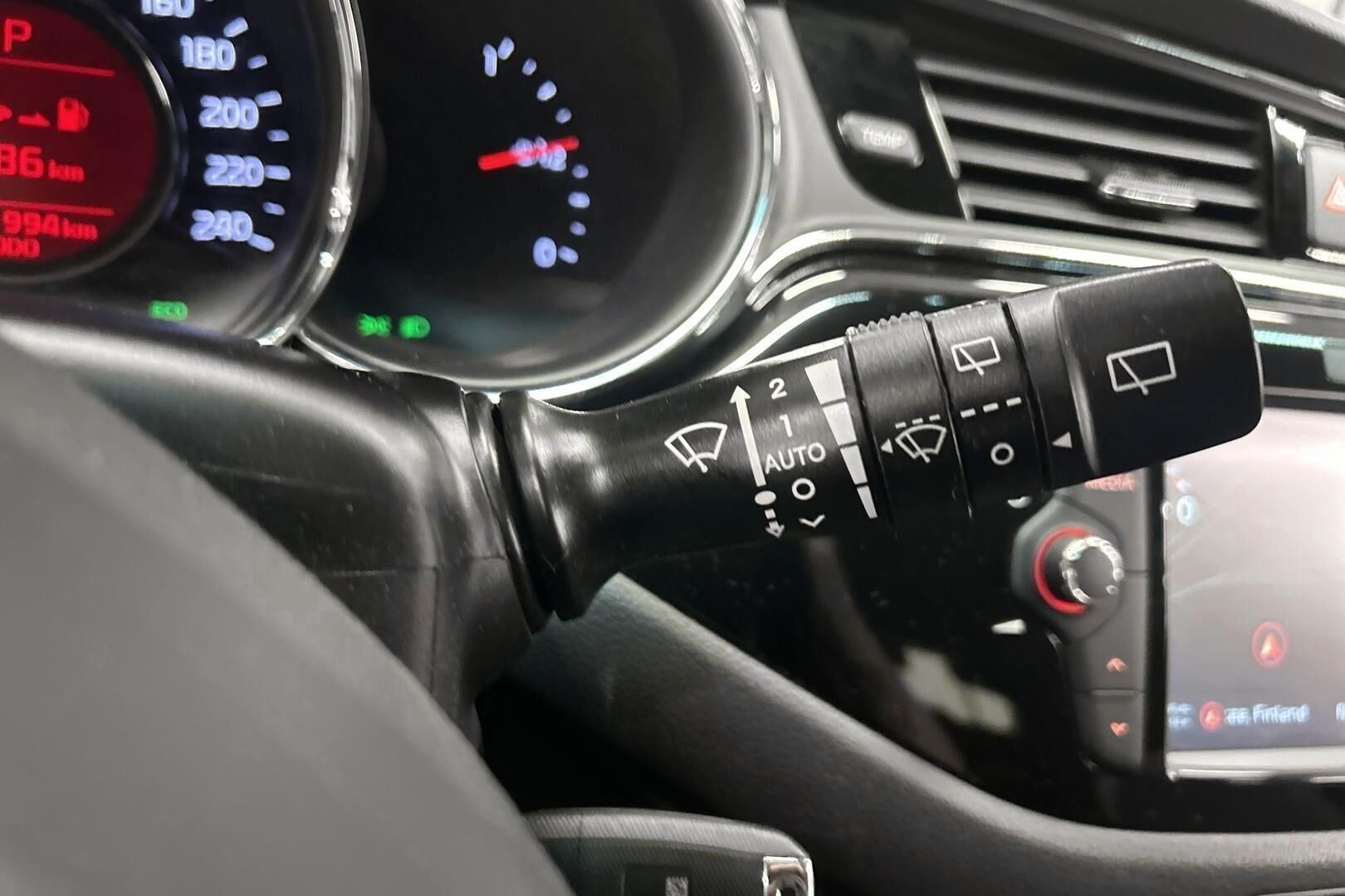 Kia cee'd iso kuva 21