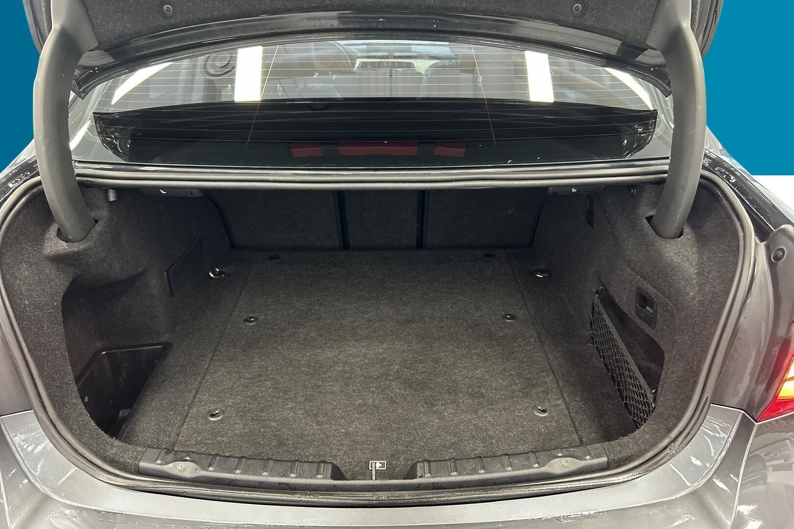 BMW 3-SARJA iso kuva 12