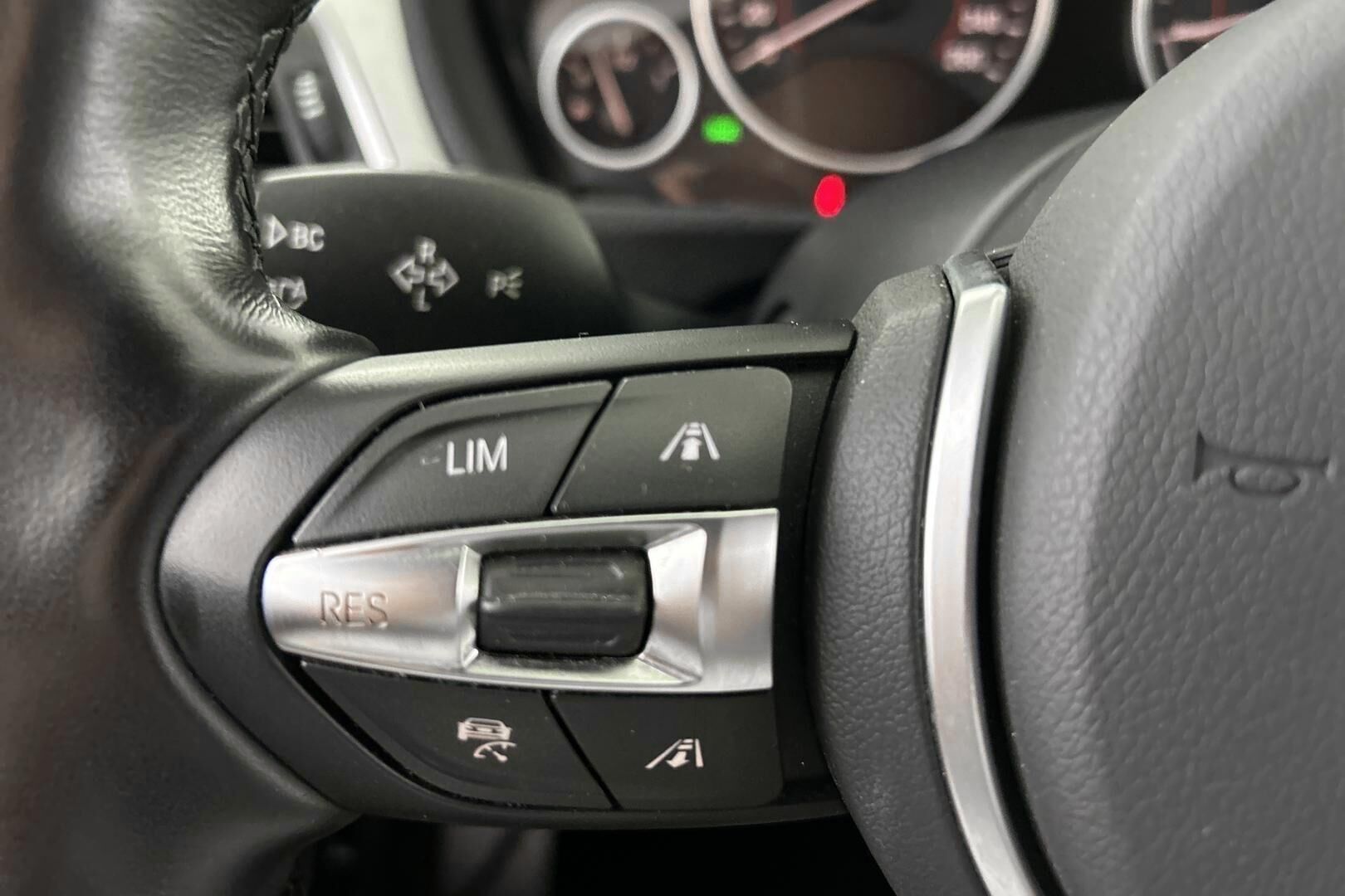 BMW 3-SARJA iso kuva 17